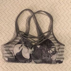 Athleta sports bra, size large. Gray and white.